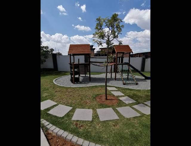 2 BEDROOM APARTMENT FOR SALE IN HALFWAY GARDENS